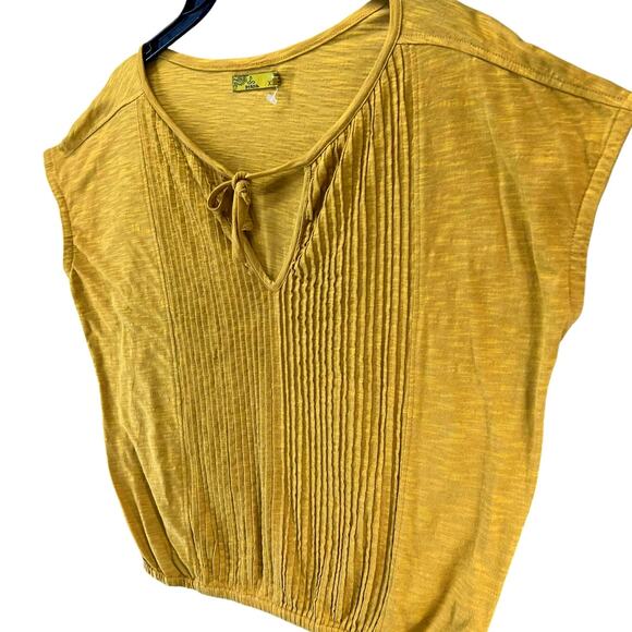 Prana Top Womens XS Mustard Yellow Ocupas Popover Pintuck Organic Athleisure - Picture 2 of 13